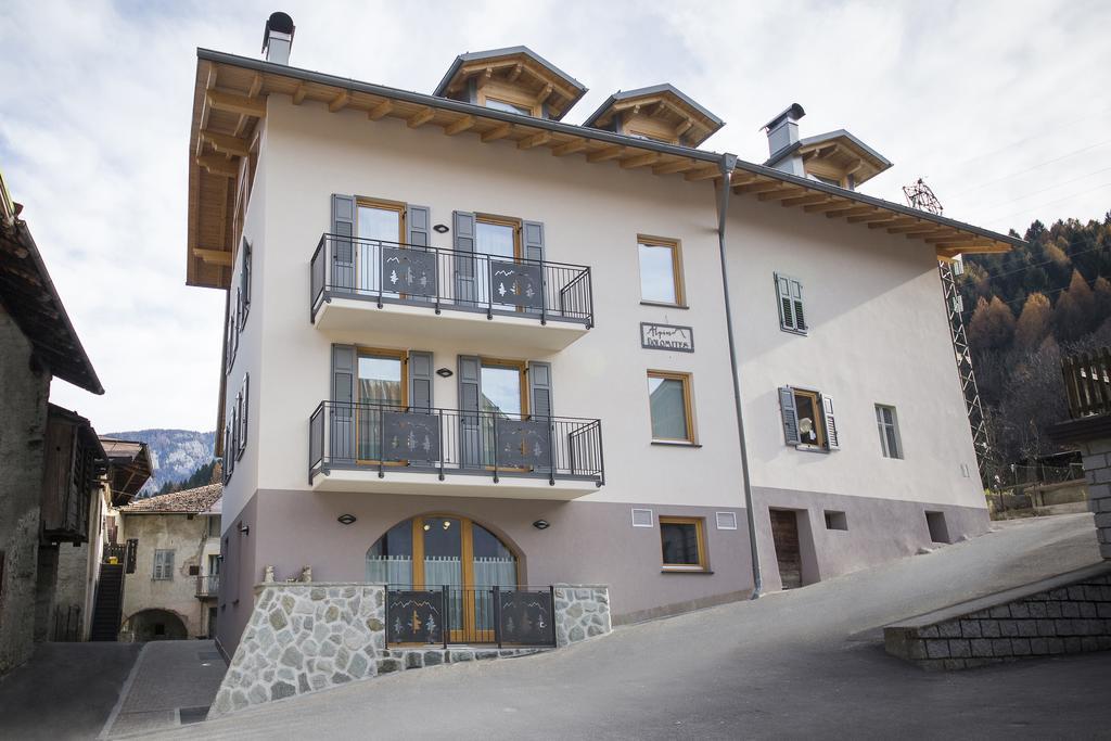 Aparthotel Dolomites Living&Relax Commezzadura Exterior photo