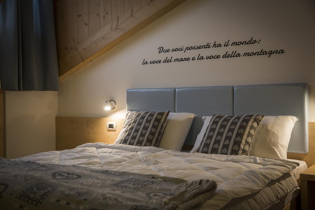 Aparthotel Dolomites Living&Relax Commezzadura Exterior photo