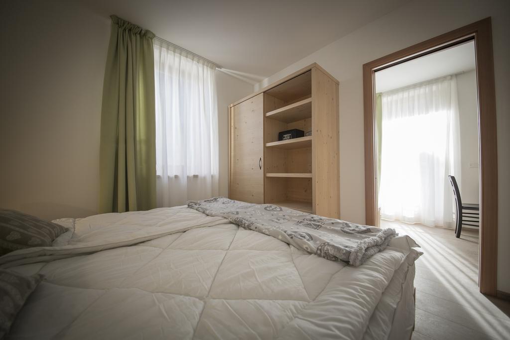 Aparthotel Dolomites Living&Relax Commezzadura Exterior photo