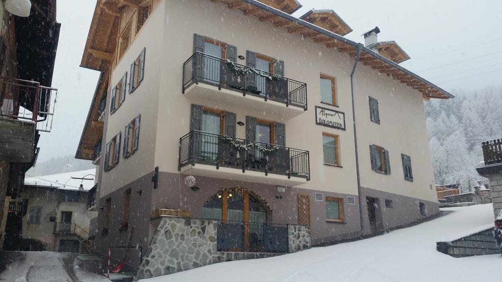 Aparthotel Dolomites Living&Relax Commezzadura Exterior photo